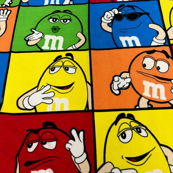 M & M’s Colorful Blanket - Picture 3 of 3